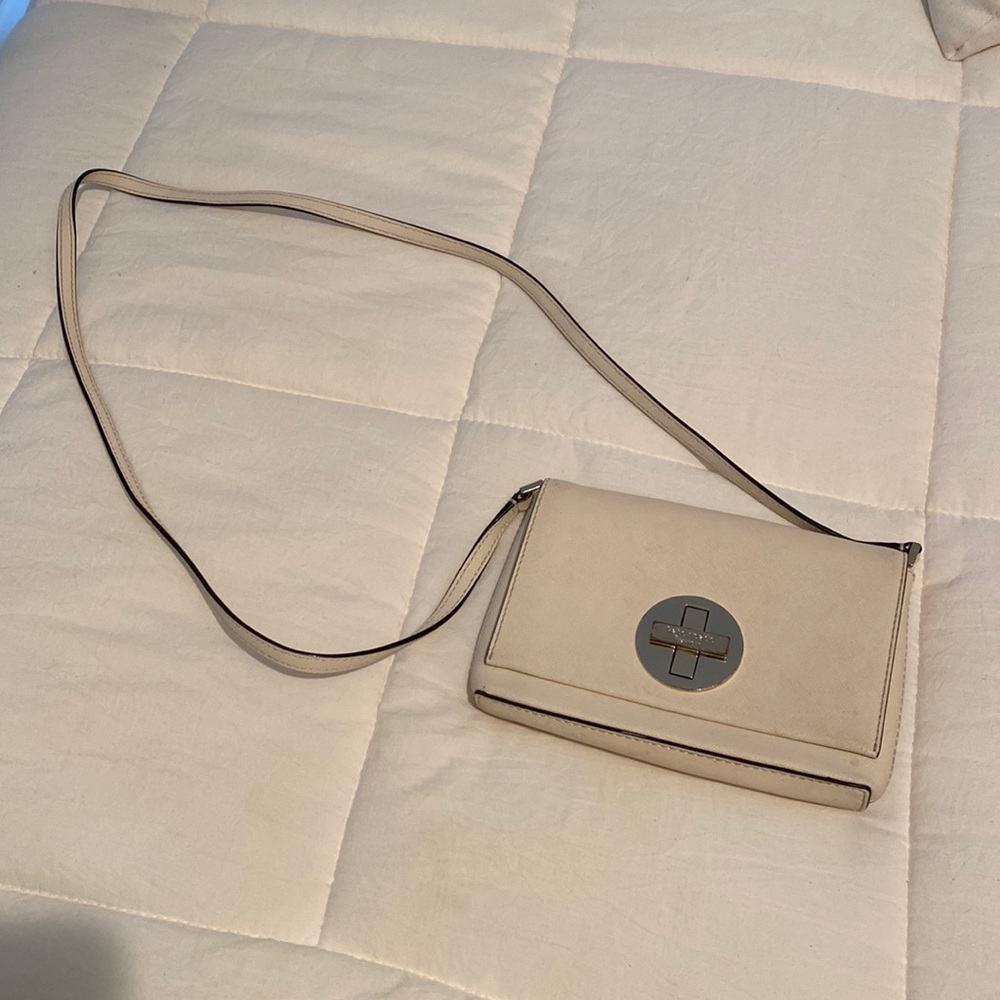 Cream Kate Spade crossbody purse